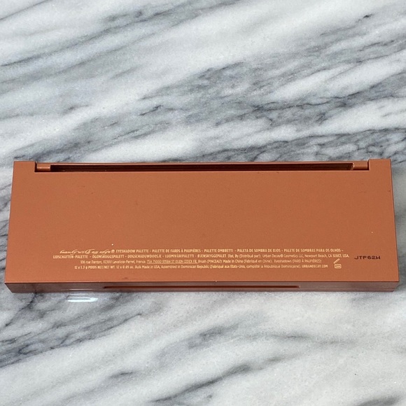 Urban Decay Naked Heat Eyeshadow Palette - Picture 3 of 3